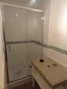 Granary En suite shower installed - Family Holiday Brittany